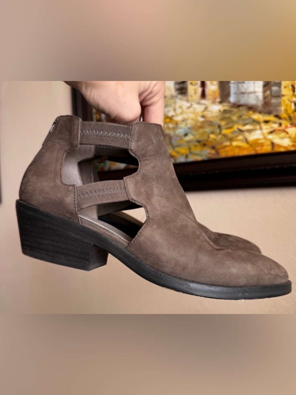 Eileen Fisher Vanda Tumbled Leather Cut Out Booties 7.5